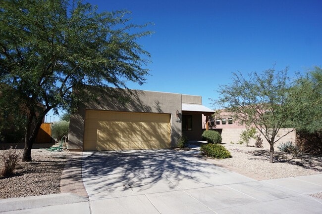 Building Photo - Spacious 3BR East Tucson Home | 1,889 SQFT & 2-Car Garage
