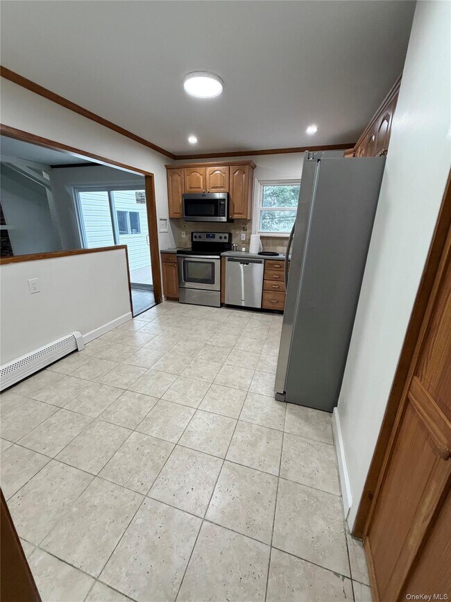 53 Longworth Ave