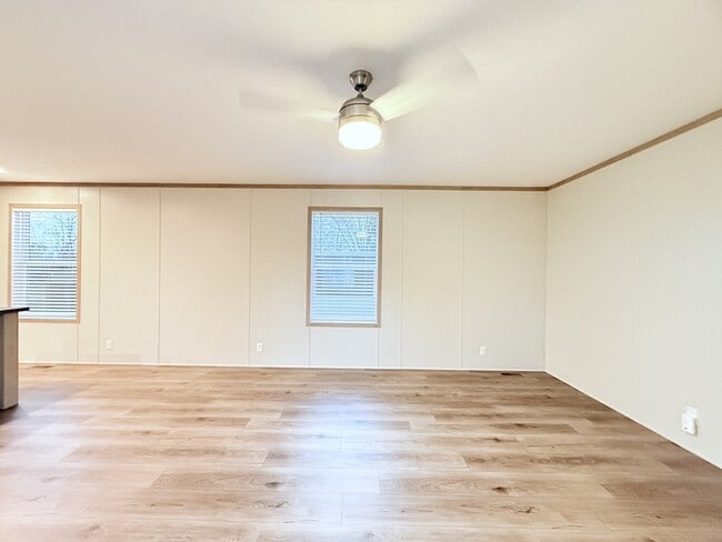 Photo - 29752 Jamestown Dr