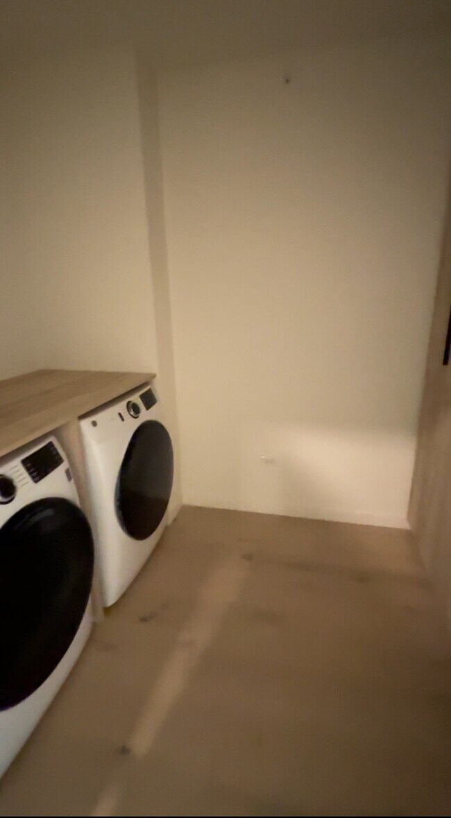 165 N Morgan St Unit 1911