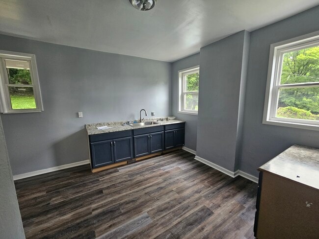 Photo - 3154 River Rd