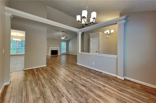 Photo - 263 Buckingham Dr