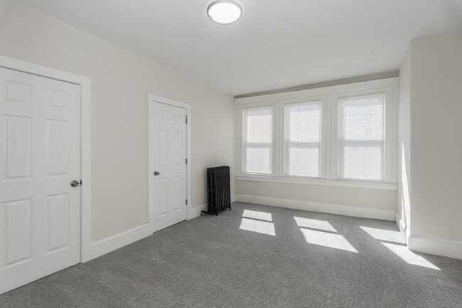 Photo - 6029 Jefferson St