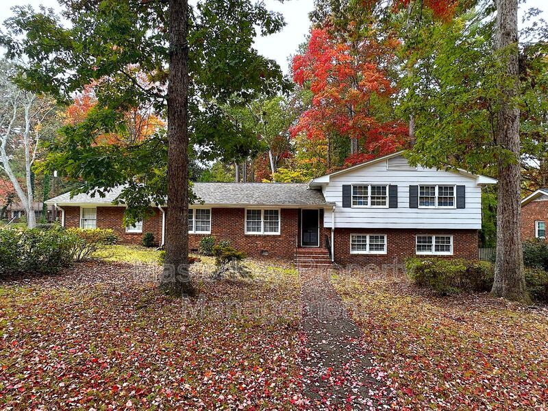 Photo - 544 Ellynn Drive