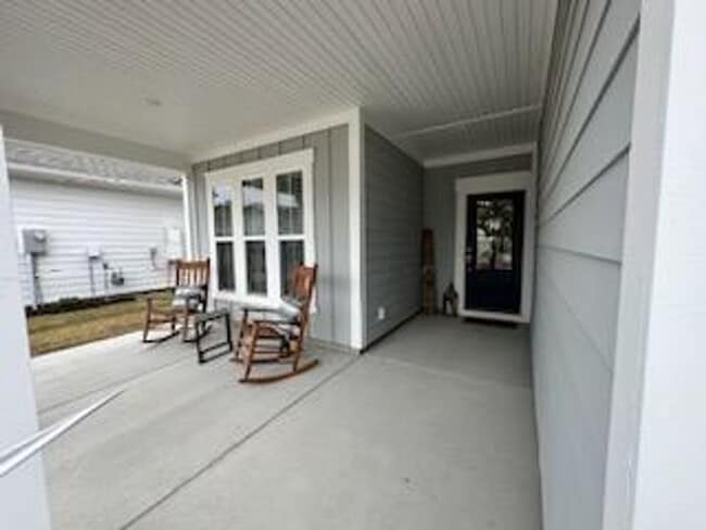 Photo - 275 Malind Bluff Dr