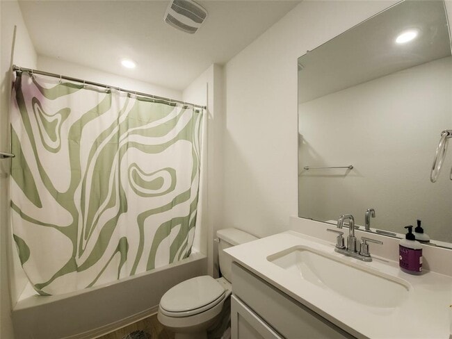 Photo - 2333 March Hare Trce