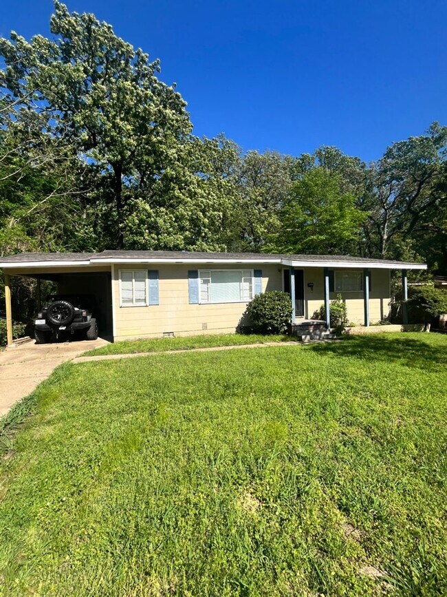 HUD Friendly 3 Bed Bath - HUD Friendly 3 Bed Bath House