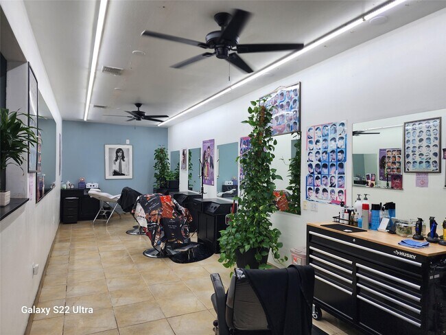 Photo - 410 Rosamond St