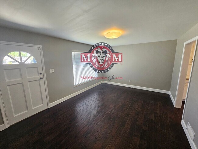 Photo - Great 4 Bd Home in Murray