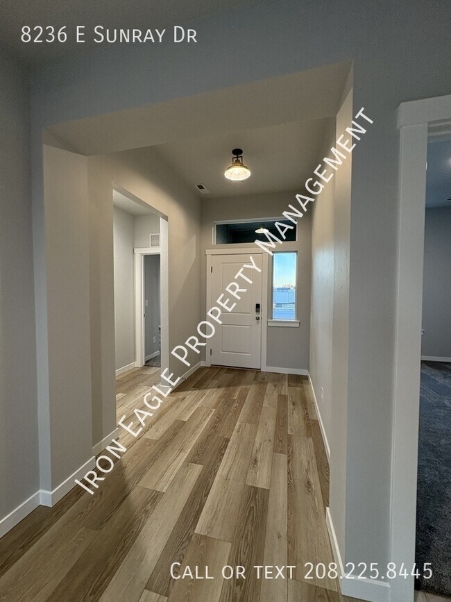 Photo - 8236 E Sunray Dr