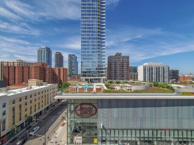 Photo - 1179 N Clark St Unit 207
