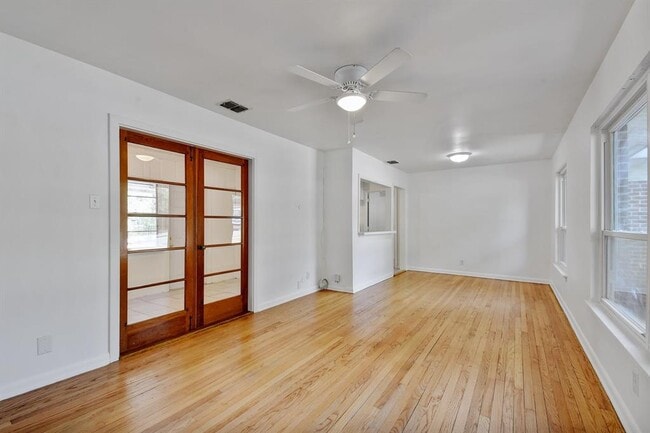 Photo - 430 Beryl Dr