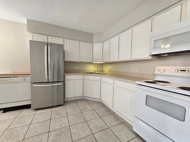 Photo - 837 Lathrop Ave Unit GW