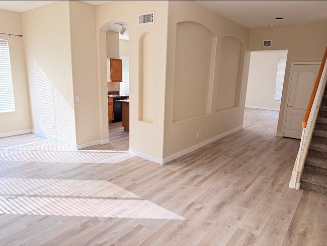 Photo - 17640 N 17th St