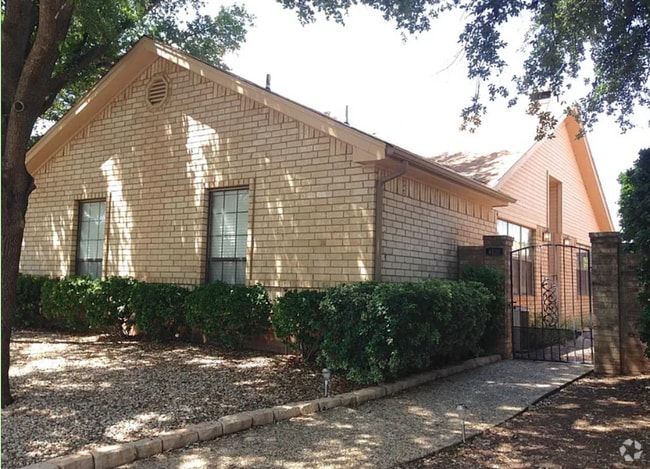 Front of Home is beautifully landscaped for easy maintenance. This home has great updates. - 4430 Winterberry Ln Rental