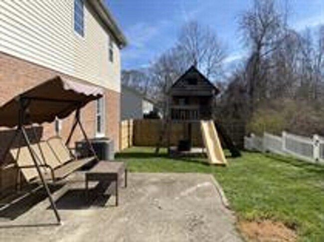 Photo - Lovely 4 Bedroom 3 Bath home in Hurricane WV