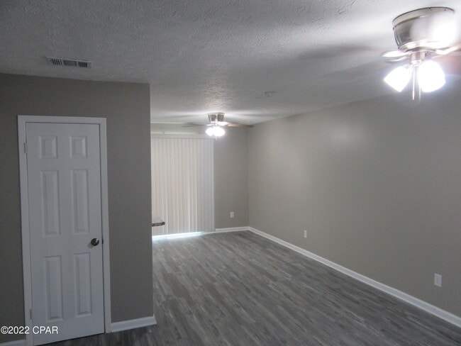 Photo - 2912 Sequoia Ave