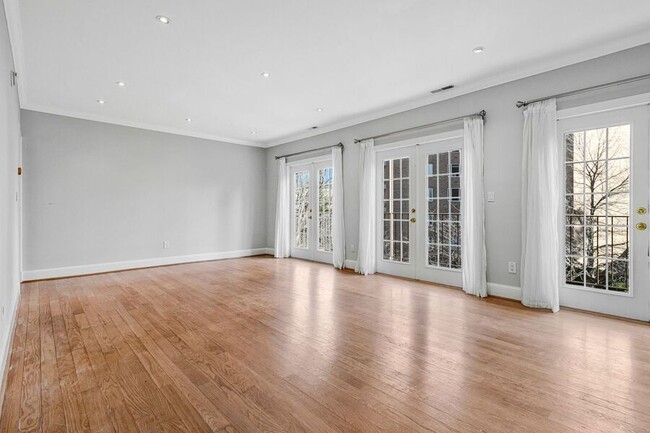 Photo - 4305 Massachusetts Ave NW