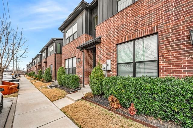 Photo - 2825 Stanley Ave