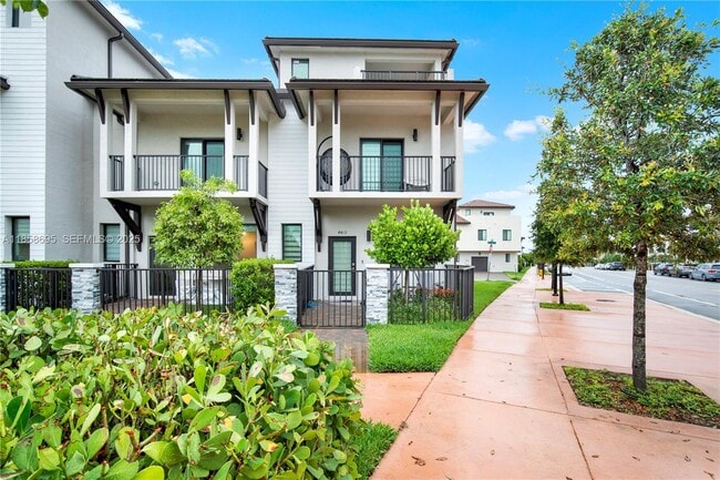 Building Photo - 4413 NW 83rd Path