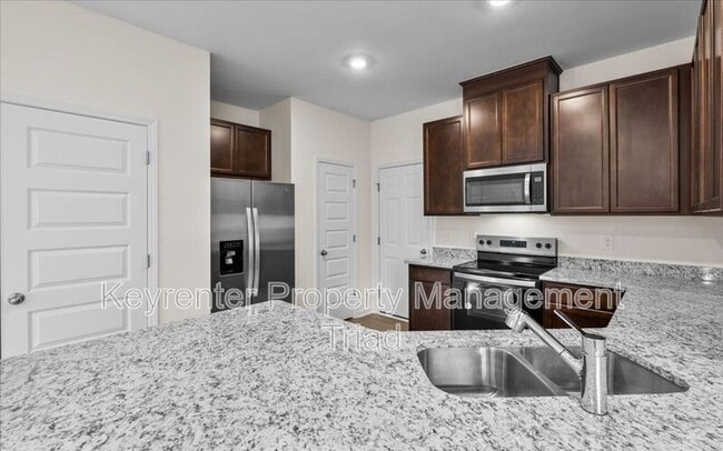Photo - 174 Parker Ln