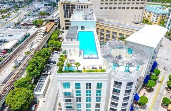Building Photo - 7275 SW 90th Way Unit 312