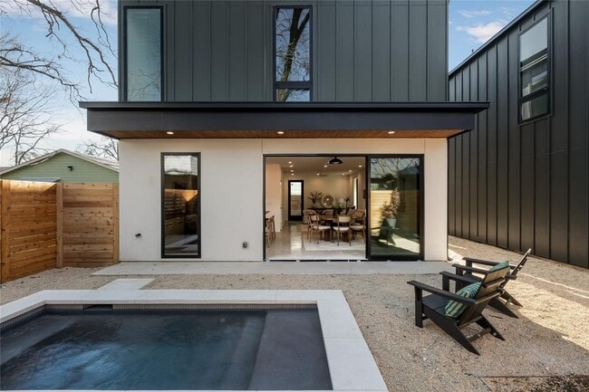 Building Photo - 3412 Gonzales St Unit 2