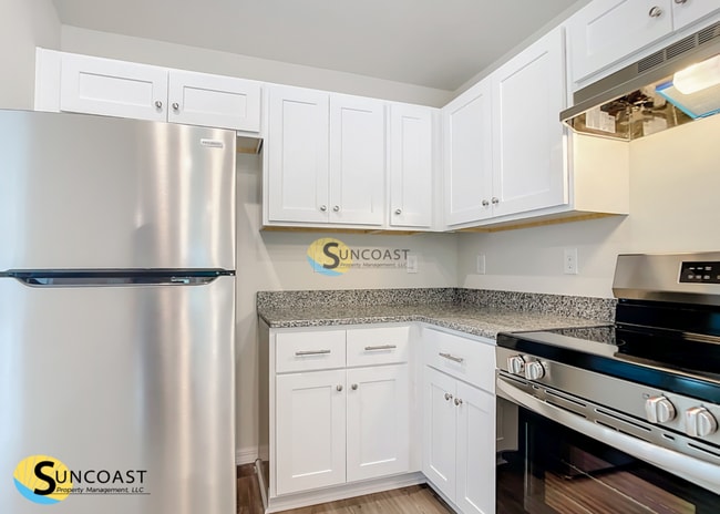 Photo - 109 E Harvard St