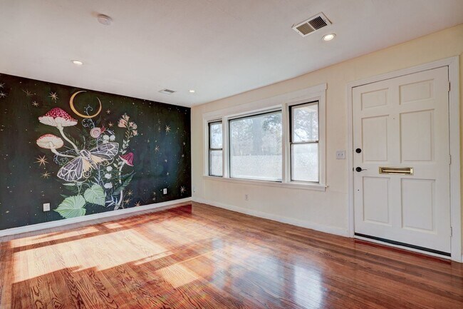 Photo - Adorable remodel at Lake Hefner