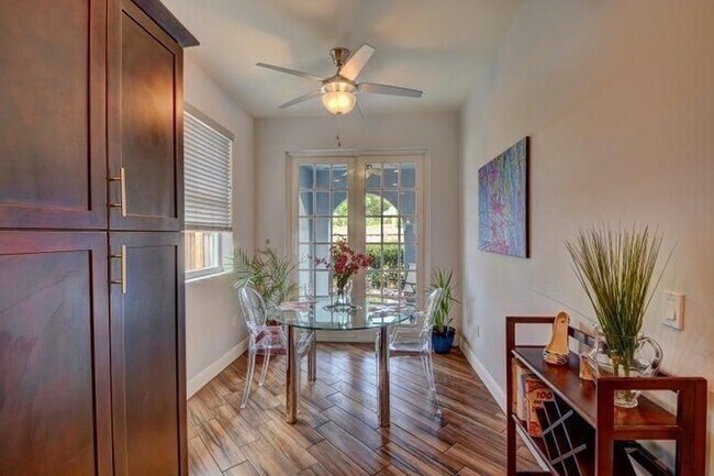 Photo - 1135 NE 3rd Ave