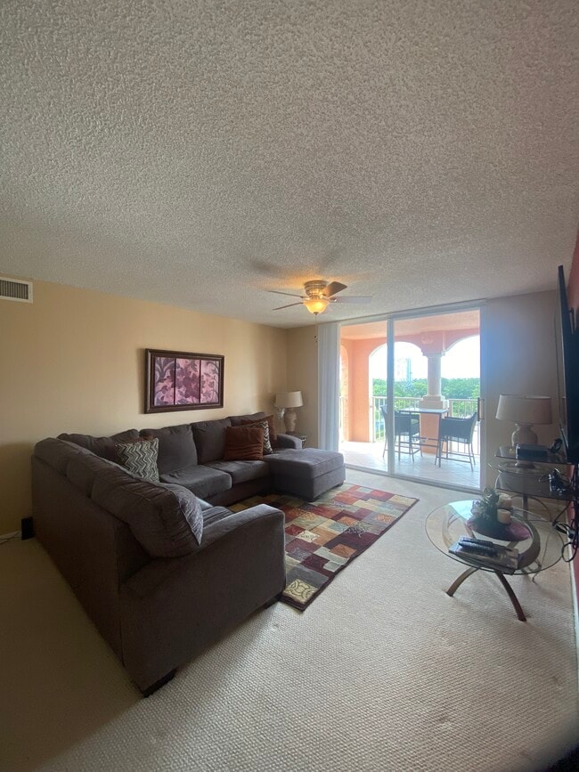 Photo - 19501 E Country Club Dr Unit 9601
