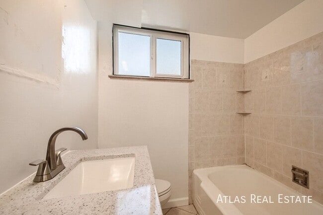 Photo - 2475 S Lafayette St