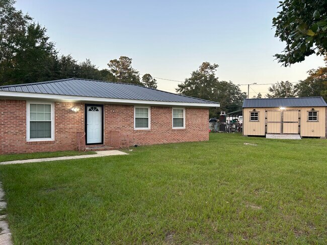 Photo - 162 Fairview Cir House