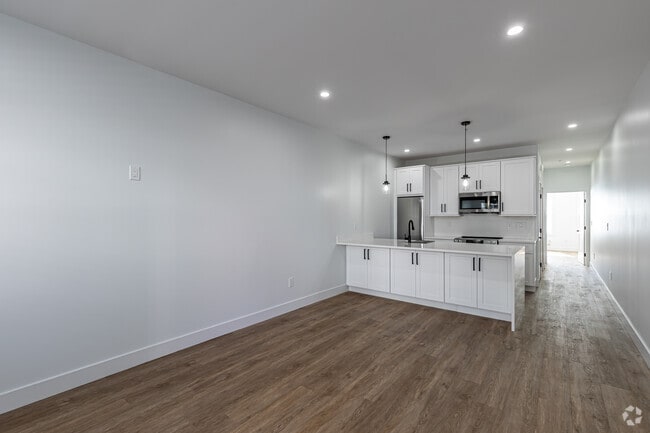 1BR, 1BA - Living Room - 25 Church St