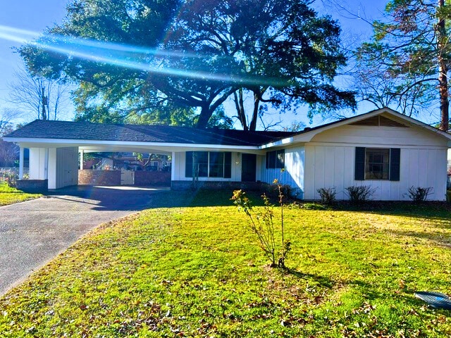 Building Photo - 5027 Ashley Dr Rental