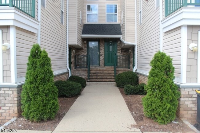 Photo - 202 Rip Van Dam Ct Unit 202