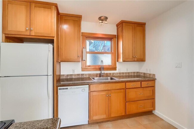 Photo - 5510 Avenue G