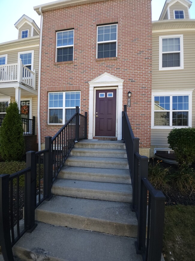 Photo - 8287 Bruntsfield Rd Townhome