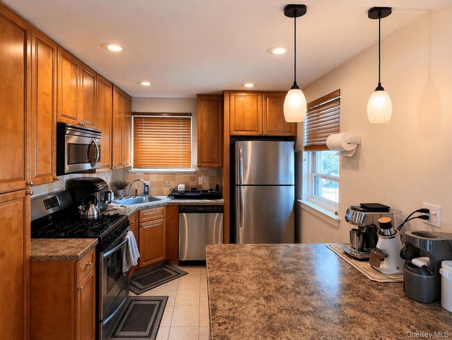 Photo - 255-17 74th Ave Unit B