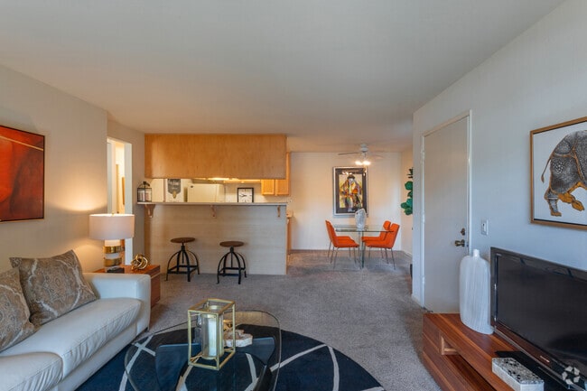 1 habitación, 1 baño, 660 pies cuadrados, sala de estar - Cherrywood Apartments