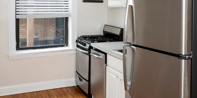 Building Photo - 839 W Cornelia Ave Unit 837-3N