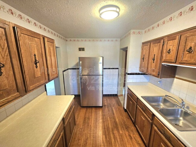 Photo - 8883 St Cyr Dr