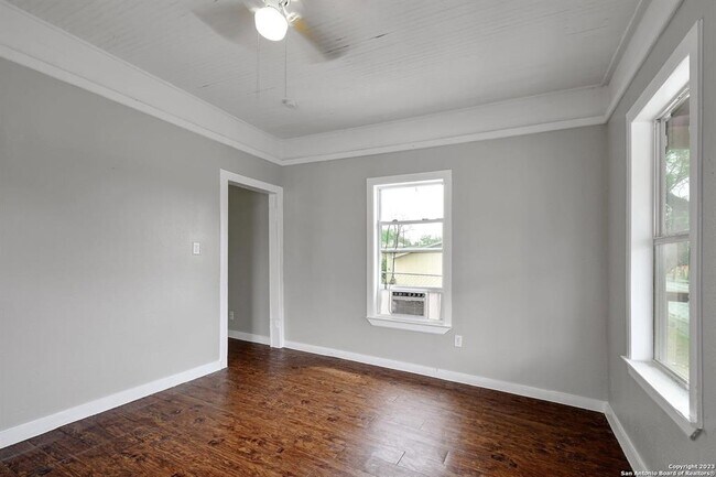 Photo - 1111 Guadalupe St