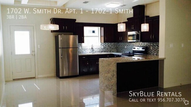 Building Photo - 1702 W Smith Dr Unit 1702-1 Smith Rental