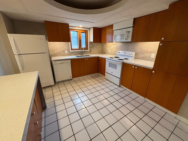 Photo - 13815 West Cir