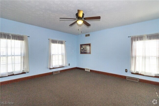Building Photo - 559 Wadsworth Rd Rental