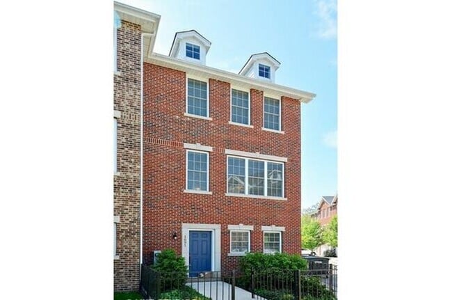 Building Photo - 1691 Church St Rental