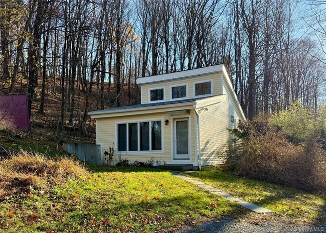 Building Photo - 14 Spring Lake Rd