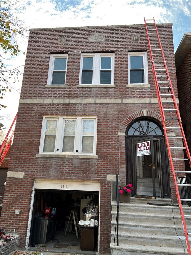 Photo - 1711 Lurting Ave Apartment Unit 2