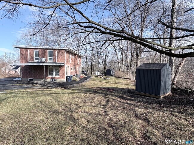 Photo - 80 Balaban Rd Unidad A/on Right